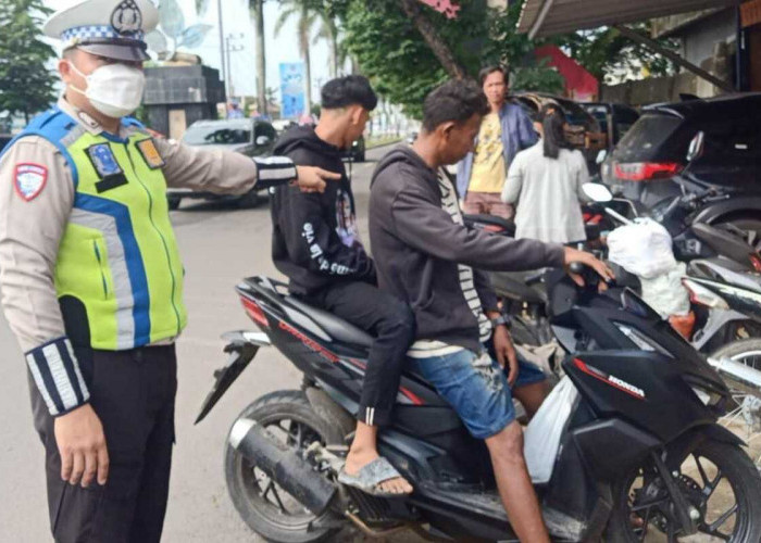 Polres Banyuasin Dirikan Pos Lantas di Simpang OPI, Pengguna Jalan Terbantu