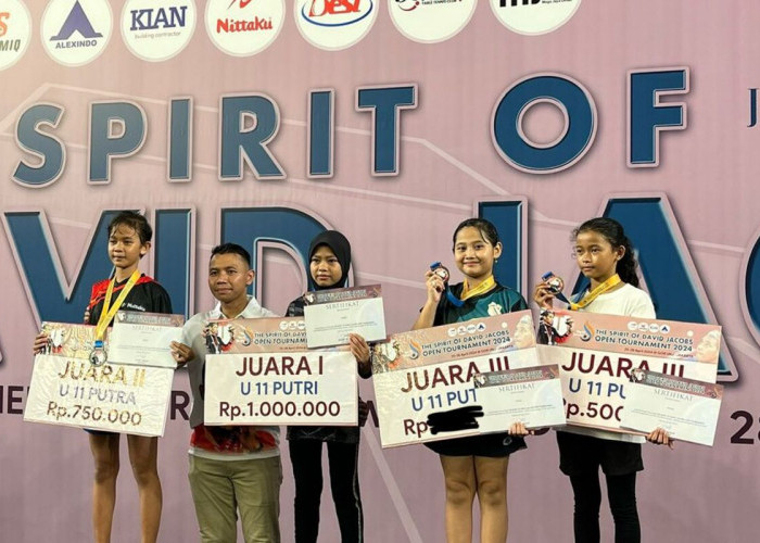 Petenis Meja Putri Pitstop Palembang Juara III The Spirit of David Jacobs 2024