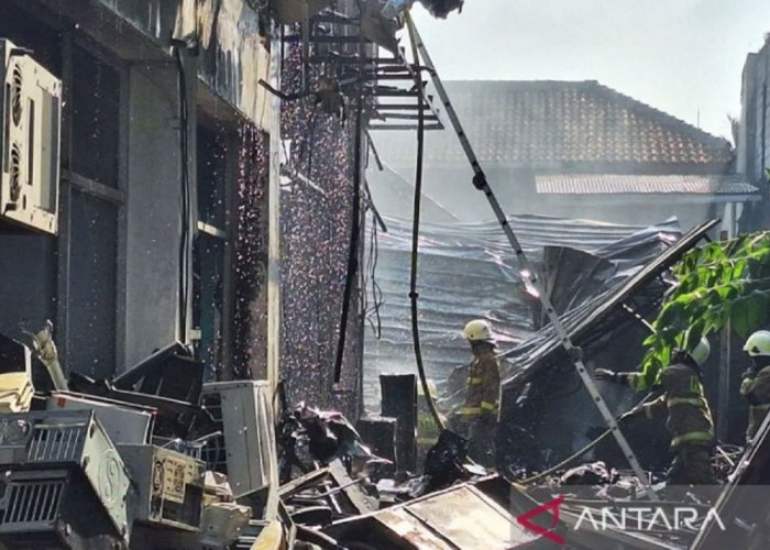 Gedung D Kemendagri Terbakar, 75 Petugas Gulkarmat Dikerahkan