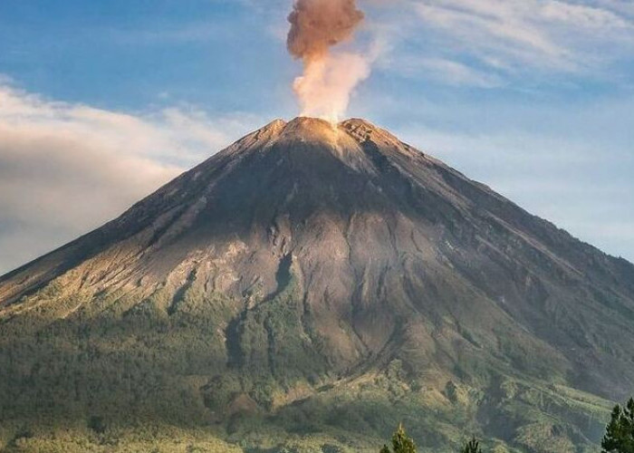 Gunung Semeru Erupsi, PVMBG Imbau Masyarakat tak Lakukan Aktivitas di Kawasan ini