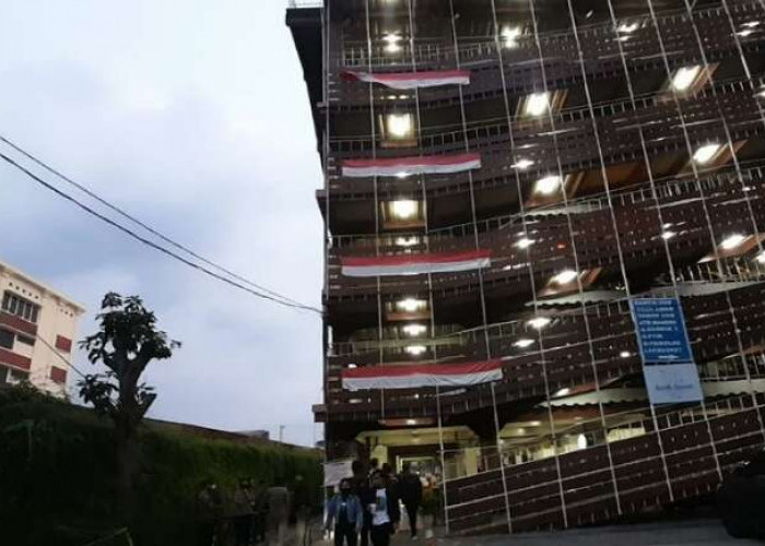 CCTV Merekam Jelas Mahasiswi Itu Lompat dari Lantai 6 Gedung USM Semarang