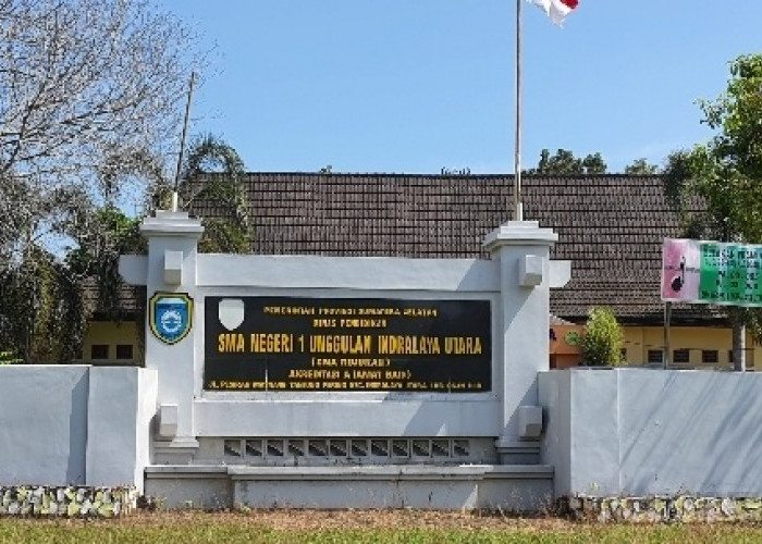 323 Siswa SMAN 1 Indralaya  Utara Kabupaten Ogan Ilir Terima Report,  Masuk Sekolah 14 Juli 2025