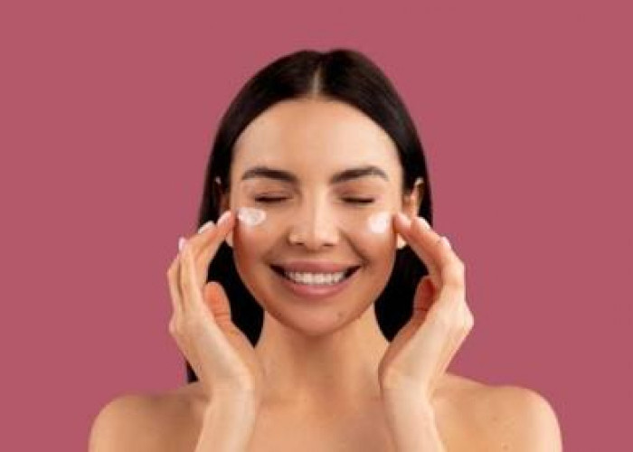 4 Jenis Skincare yang Bagus untuk Mencerahkan Kulit Wajah Berflek Hitam dengan Cepat