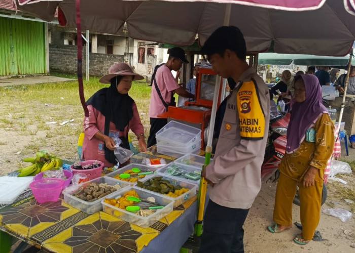 Polsek Rantau Alai dan Muara Kuang Laksanakan Patroli Pasar Beduk, Wujudkan Kamtibmas Kondusif