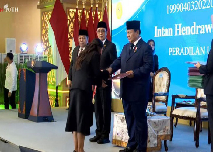 Presiden Prabowo Saksikan Pengukuhan 1.451 Hakim se-Indonesia