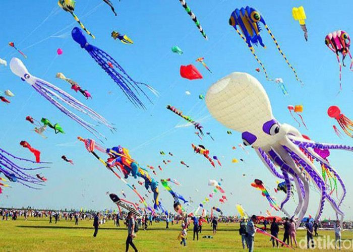 Vakum 2 Dekade, Festival Layang-Layang di Pakistan Kembali Digelar