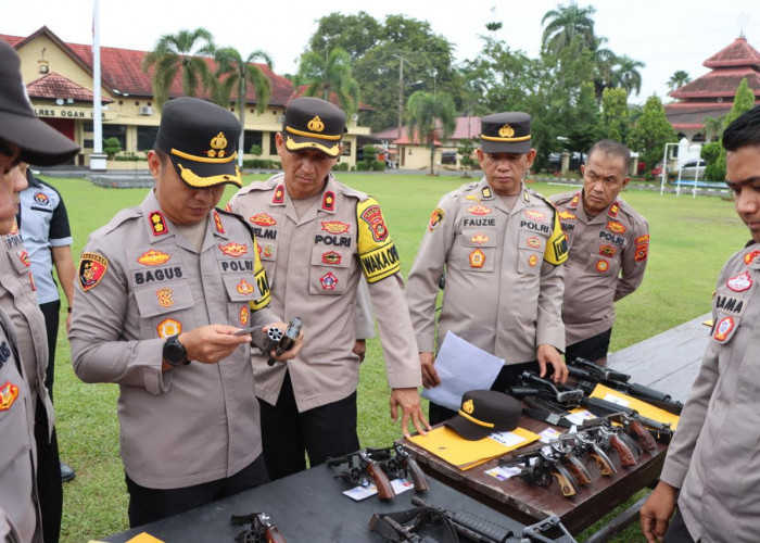 Kapolres Ogan Ilir Periksa 219 Senpi Personel Polres dan Polsek 