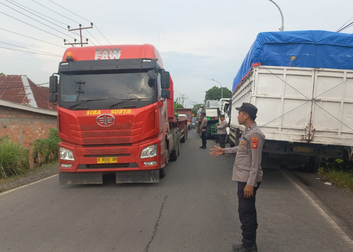 Polsek Atur Lalin, Kemacetan di Jalur Lintas Timur Sungai Pinang II,  Lalu Lintas Kembali Normal