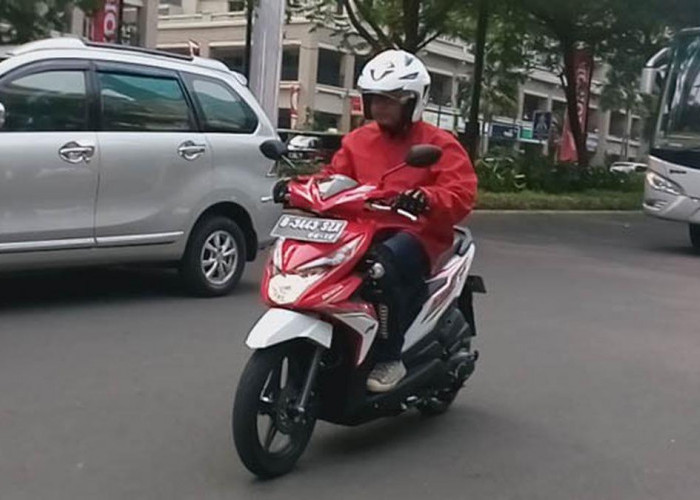 5 Tips Irit Bensin Berkendara Motor Honda BeAt