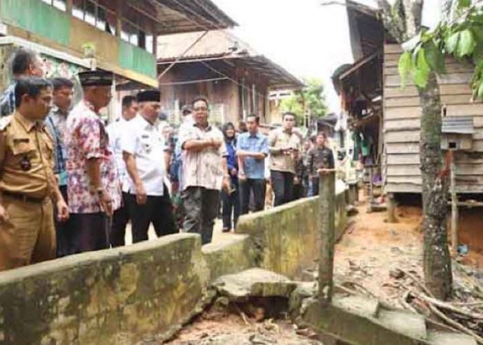 Rakyat Desa Ini Sudah Belasan Tahun Tak Didatangi Pejabat, Pembangunan Infrastruktur di Desa Pengaturan Lamban