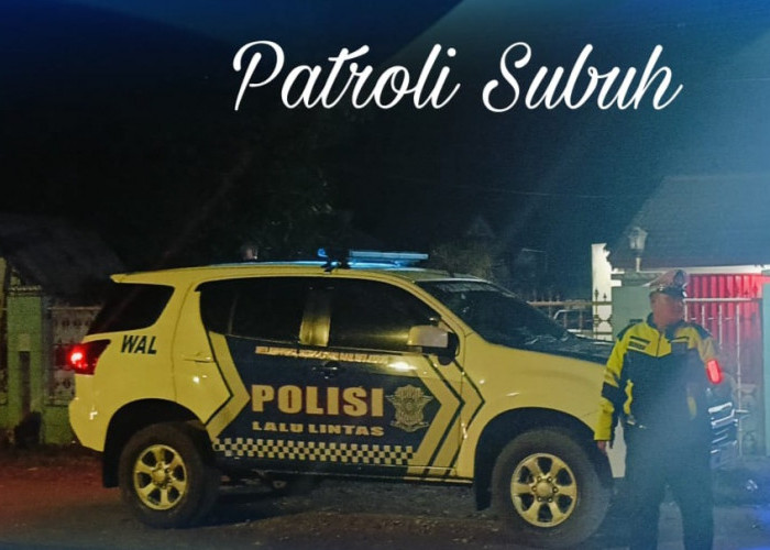Antisipasi  Kejahatan di Jalan dan Laka Lantas  Subuh Hari, Sat Lantas Polres Ogan Ilir Lakukan Patroli