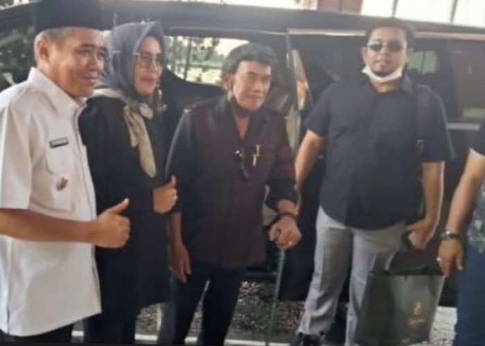 Rhoma Irama Tiba di Ogan Ilir, Malam Ini Langsung Check Sound di Panggung Pesta Rakyat HUT Ogan Ilir ke-19