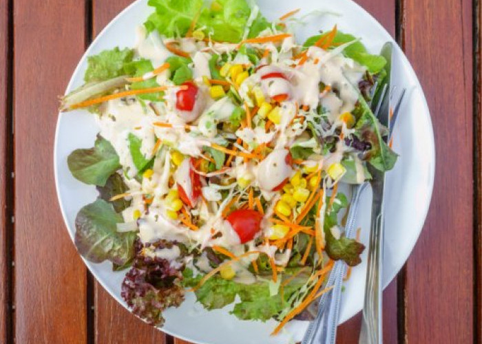 Catat! ini 4 Manfaat Mengonsumsi Salad Sayur Bagi Kesehatan Tubuh