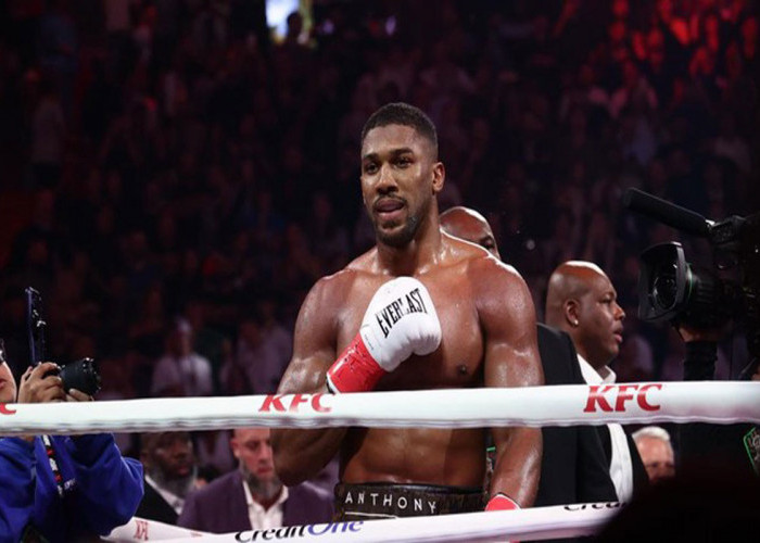 Mobil Anthony Joshua Kecelakaan di Tol Nigeria, Tewaskan 2 Penumpang, Bagaimana Nasib Sang Petinju? 