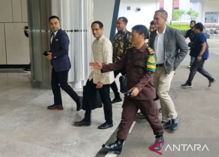Nadiem Makarim Penuhi Panggilan Kejagung, 4 Pengacara Mendampingi