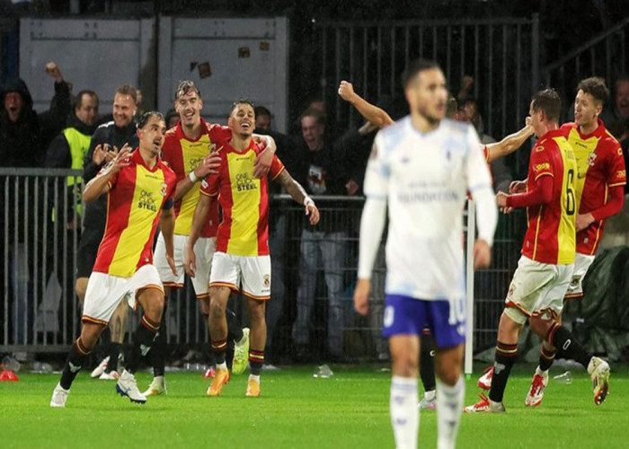 Ciptakan Sejarah Liga Europa, Eagles Menang Atas Aston Villa