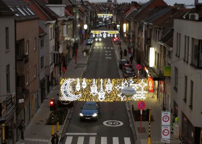 Pertama Kali, Jalan di Kota Belgia Berhiaskan Nuansa Ramadan