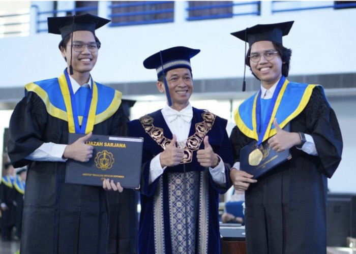 Si Kembar Rasyid-Risyad Kuliah Pada Fakultas yang Sama, Wisuda pun Bareng di ITS 