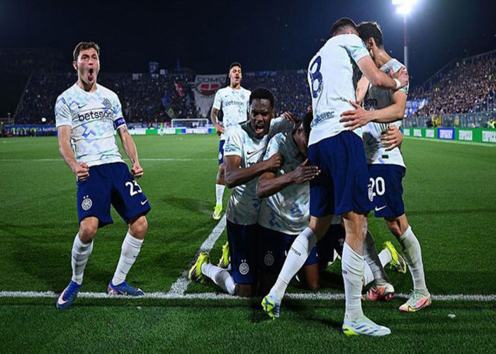 Liga Italia - Hujan Gol Tercipta di Laga Como vs Inter Milan, Laga Berakhir 3-4