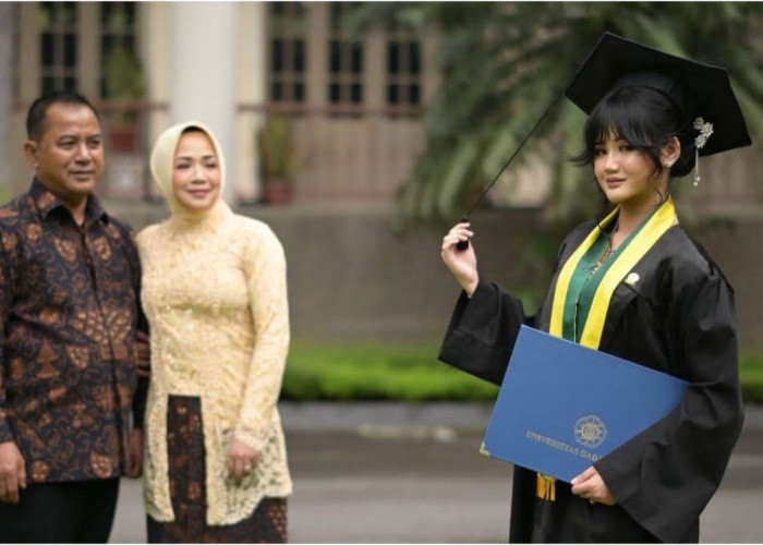 Usia Baru 19 Tahun, Farras Lulus Sarjana Kedokteran UGM, ini Ceritanya