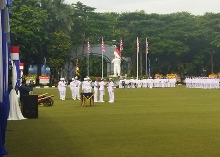 Sah, Laksdya Denih Hendrata Jabat Pangkoarmada RI