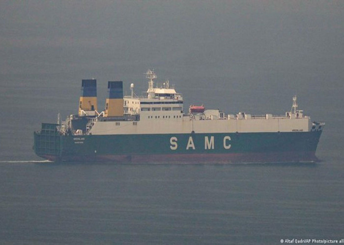 Trump Minta Bantuan Sekutu Amankan Selat Hormuz Namun Dicuekin