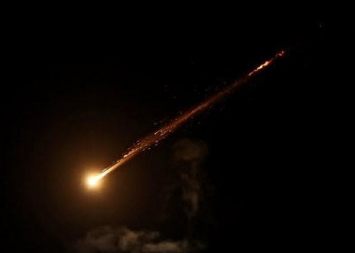 Israel Kembali Menyerang, Langit Zionis Dihujani Rudal Iran