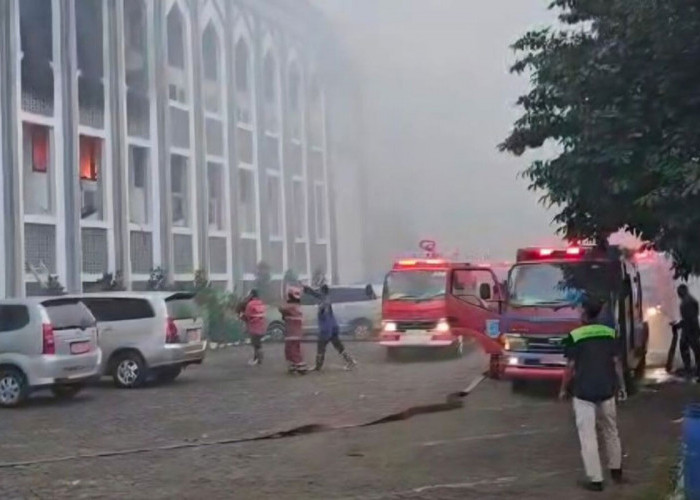 Gedung Rektorat UIN Syarif Hidayatullah Terbakar, ini Penyebabnya