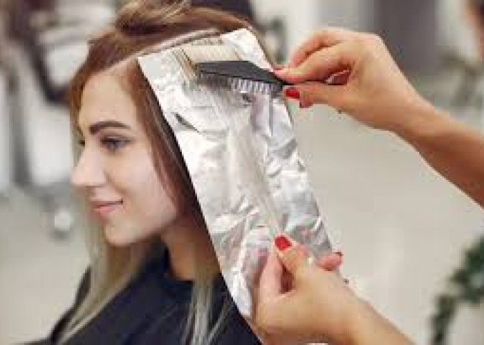 Tips Mewarnai Rambut, Begini Caranya yang Aman