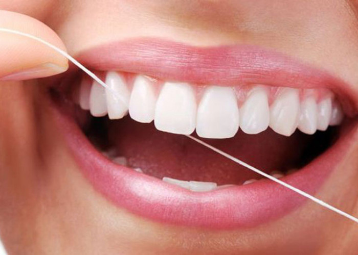 Ini 5 Manfaat Melakukan Flossing Gigi 
