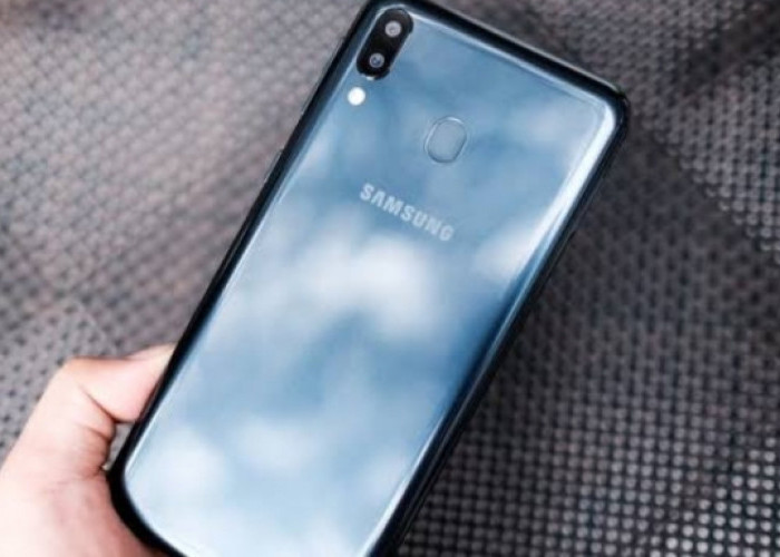 Samsung Galaxy M20 Banting Harga Pas di Kantong Mahasiswa, Yakin Belum Mau Ganti Smartphone?