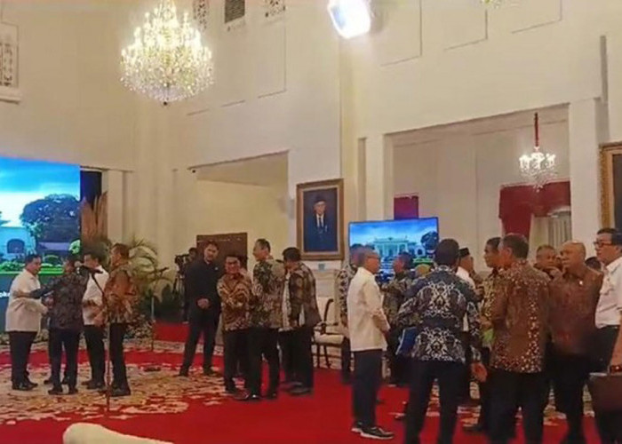 Akhirnya, AHY dan Moeldoko Bersalaman di Sidang Kabinet Jokowi