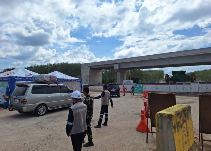 Antrean Panjang, Hutama Karya bersama Polda Sumsel Rekayasa Lalu Lintas di Fungsional Tol Palembang-Betung