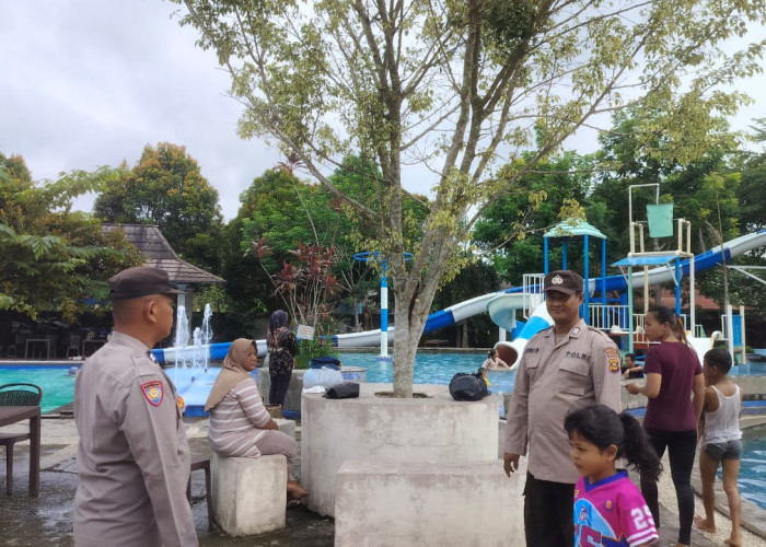 Ramai Pengunjung Libur Tahun Baru, Polsek Tanjung Batu Lakukan Pengamanan di Teraz Waterpark