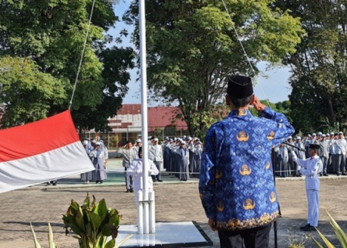 Upacara Lahir Pancasila, Kepsek SMAN 1 Indralaya Utara Bacakan Pidato Kemendikbud