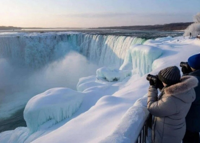Fenomena Alam, Air Terjun Niagara Membeku