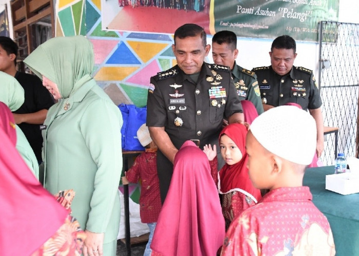 Jalin Ikatan Emosional, Korem 044/Gapo Kunjungi Panti Asuhan Dan Panti Jompo