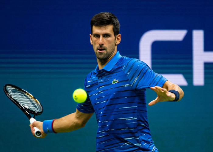 Kurang 14 Menit, DJokovic Hampir Bermain 2 Hari di Wimbledon