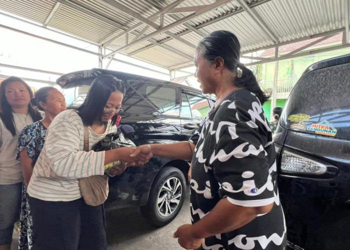 Semangat Kebersamaan, Jemaat GPIN Sekayu Berbagi Sembako 