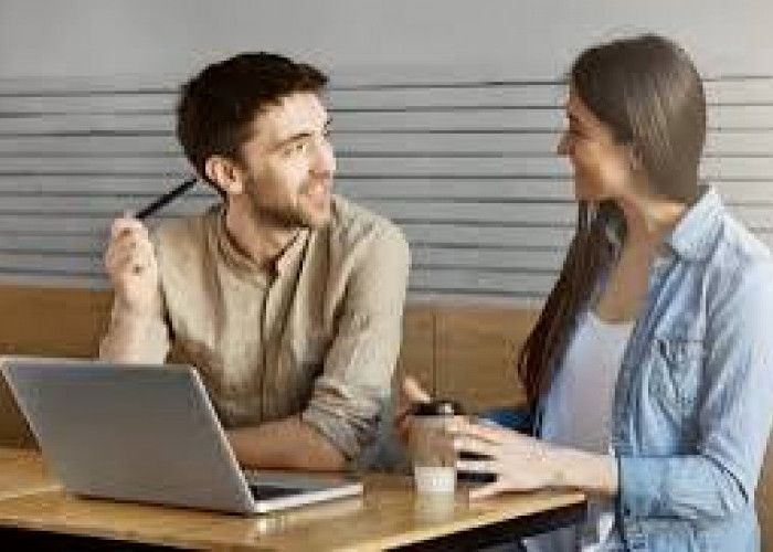 Inilah 7 Tanda Kepribadian Seseorang yang Lebih Banyak Mendengarkan daripada Berbicara