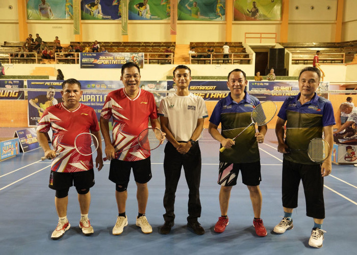 Bupati Muba/Kades Sereka Juara Kejurda Bulutangkis Kelas Eksekutif 2025