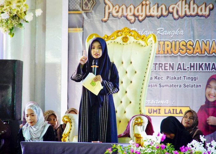 Dai Muda Plakat Tinggi Sampaikan Tausiyah di Hadapan Bupati Muba