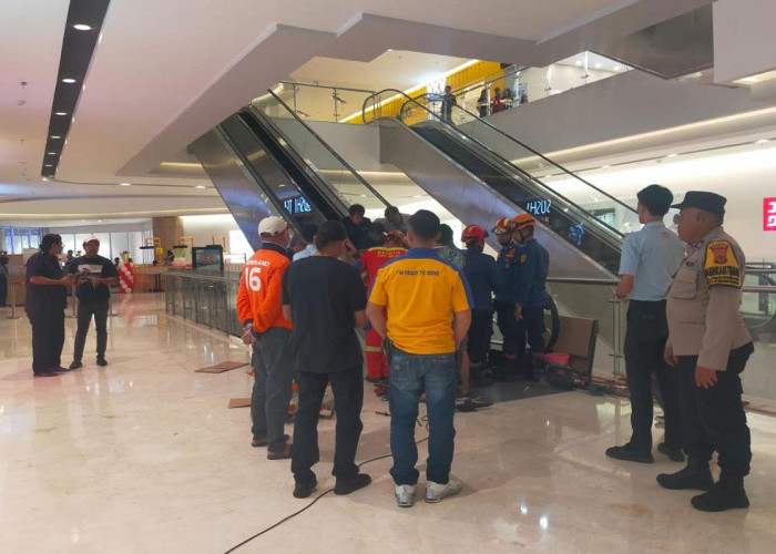Detik-Detik Evakuasi Balita Terjepit di Eskalator Cibinong City Mall