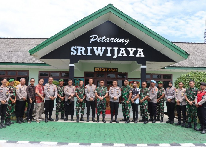 Jaga Sinergitas TNI–Polri, Kapolres Ogan Ilir  Silaturahmi ke Komandan Brigif 8/Garuda Cakti
