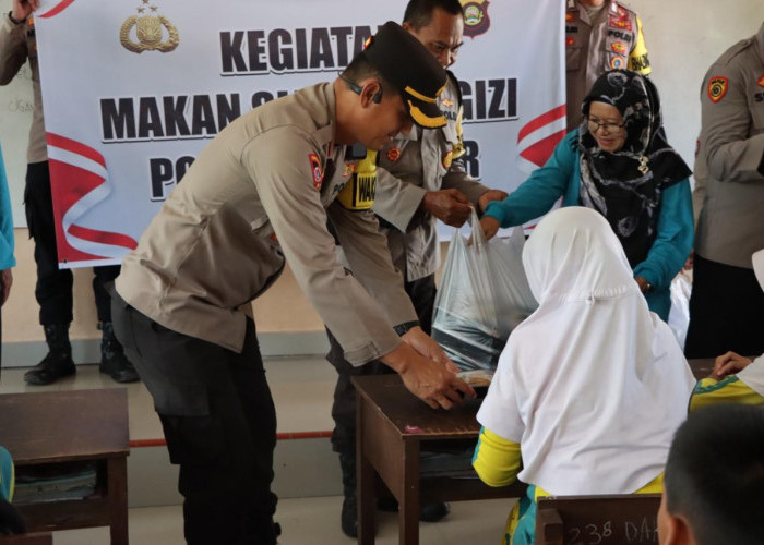 Giliran SDN 16 Indralaya Utara, Sasaran Makan Siang Gratis dari Polres Ogan Ilir 