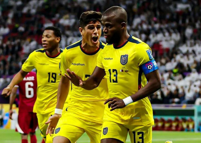 Sementara Qatar Tuan Rumah Piala Dunia 2022 Tertinggal 2-0 Lewat Gol Penalti Striker Ekuador Enner Valencia 