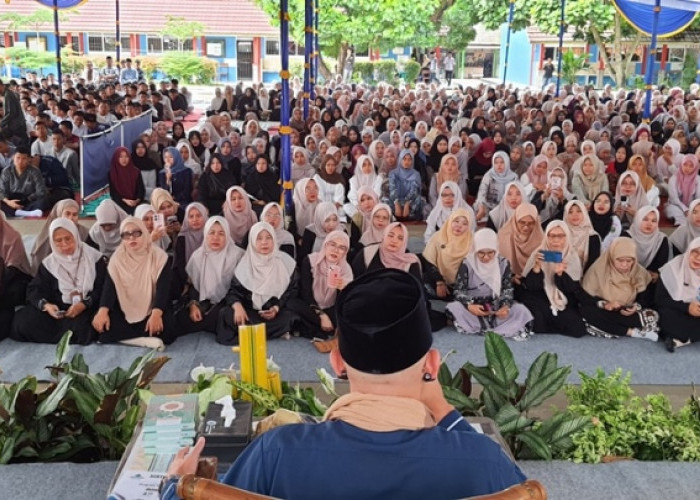 SMAN 1 Indralaya Sumbang 300 Mushaf Al-Quran, Isra Mikraj Menghadirkan Tuan Guru Zacky Mirza