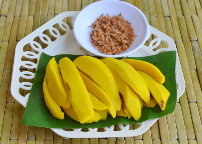 Catat, ini 5 Manfaat Mengonsumsi Mangga Muda Campur Garam