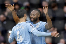 City Akhiri Puasa Menang, Taklukkan Wolves 2-0