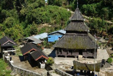 Masjid Tertua di Sumbar ini Atapnya dari Ijuk